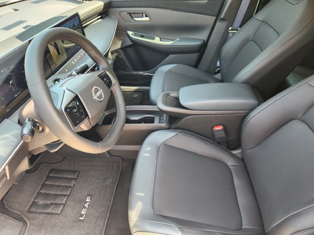 New 2026 Nissan Leaf SV+ w/ Floor Mat Package (SV+) FWD image 13