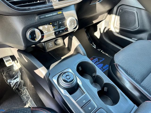 Certified 2023 Ford Escape ST-Line AWD/4WD image 15