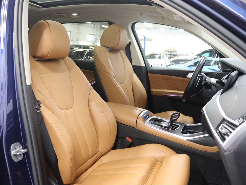 Used 2022 BMW X7 xDrive40i w/ Premium Package AWD/4WD image 27