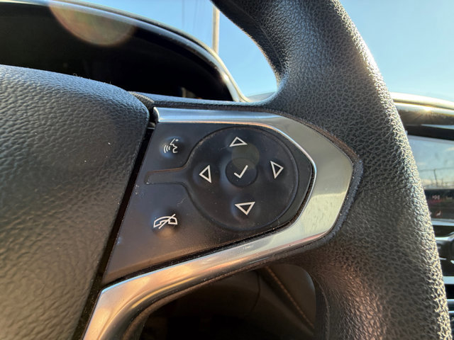 Used 2021 Chevrolet Traverse LS image 25