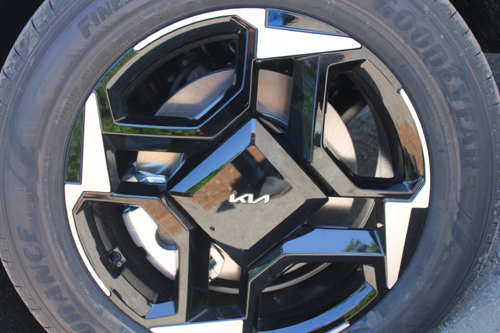 New 2027 Kia Sportage EX FWD image 18