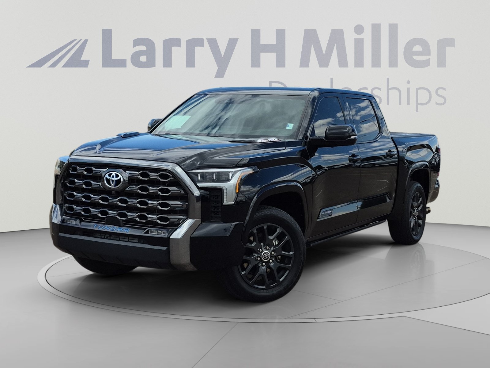 Used 2023 Toyota Tundra Platinum AWD/4WD video 1