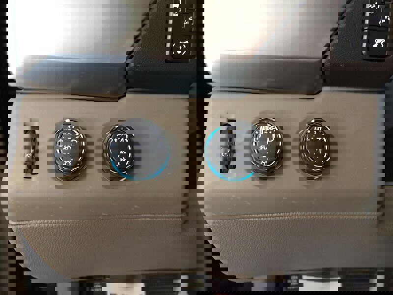 Used 2019 Chevrolet Suburban LT w/ LT Signature Package image 13