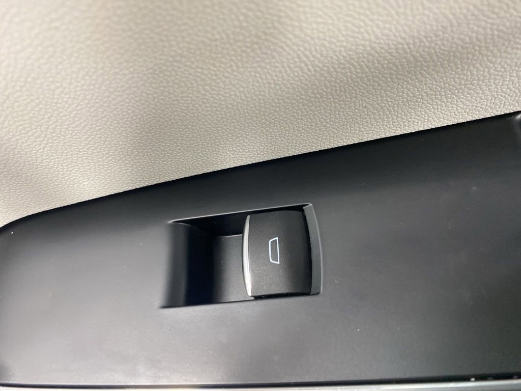 Certified 2024 GMC Acadia Denali w/ Super Cruise Package image 26