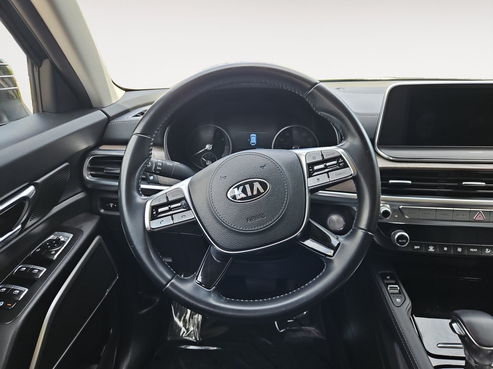 Used 2020 Kia Telluride EX w/ EX Premium Package FWD image 12