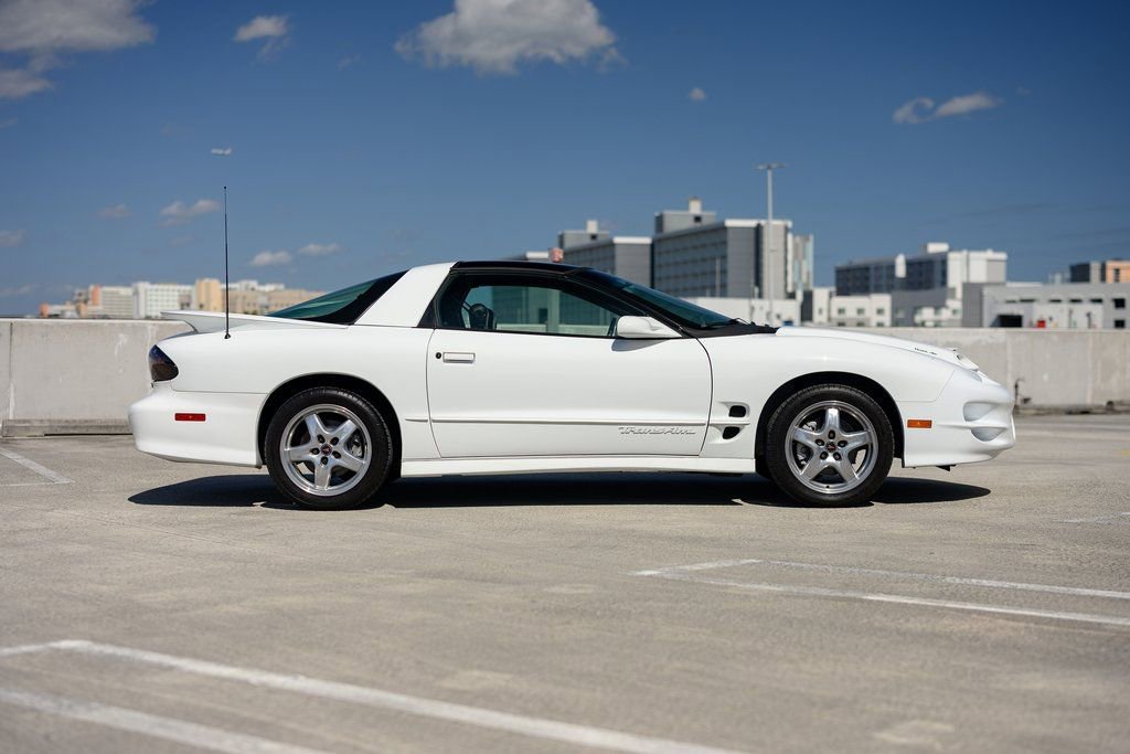 Used 2001 Pontiac Firebird Trans Am image 5