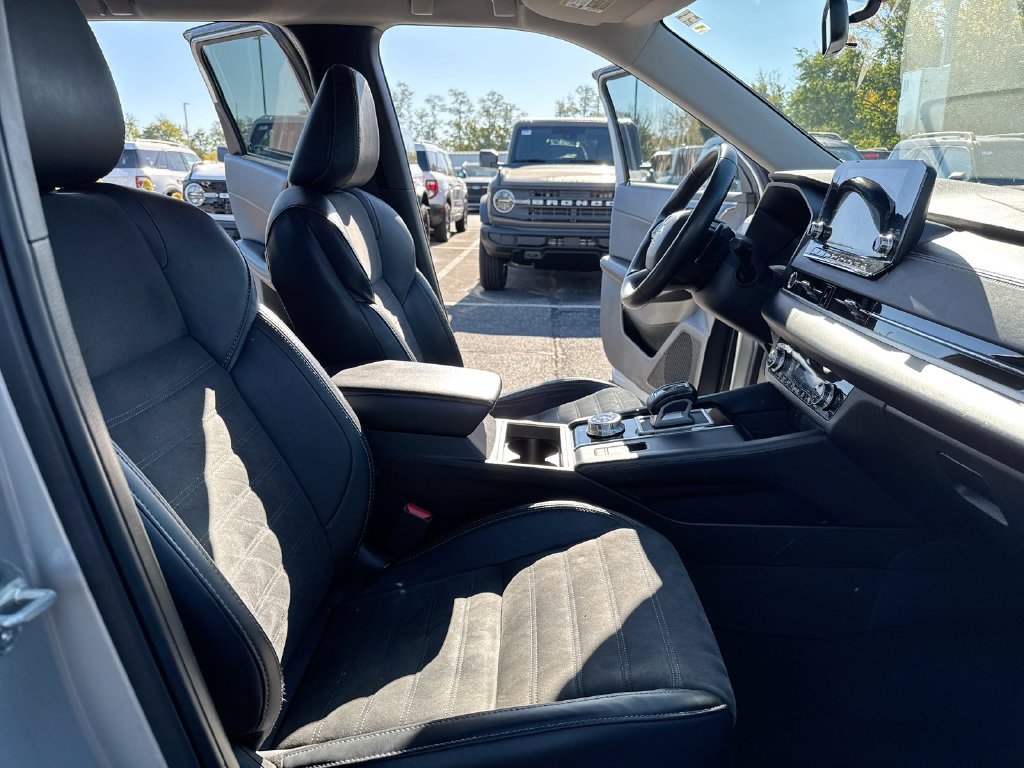 Used 2024 Mitsubishi Outlander SE Black Edition AWD/4WD image 22