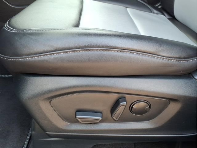 Certified 2023 Ford Explorer XLT w/ Equipment Group 202A AWD/4WD image 16