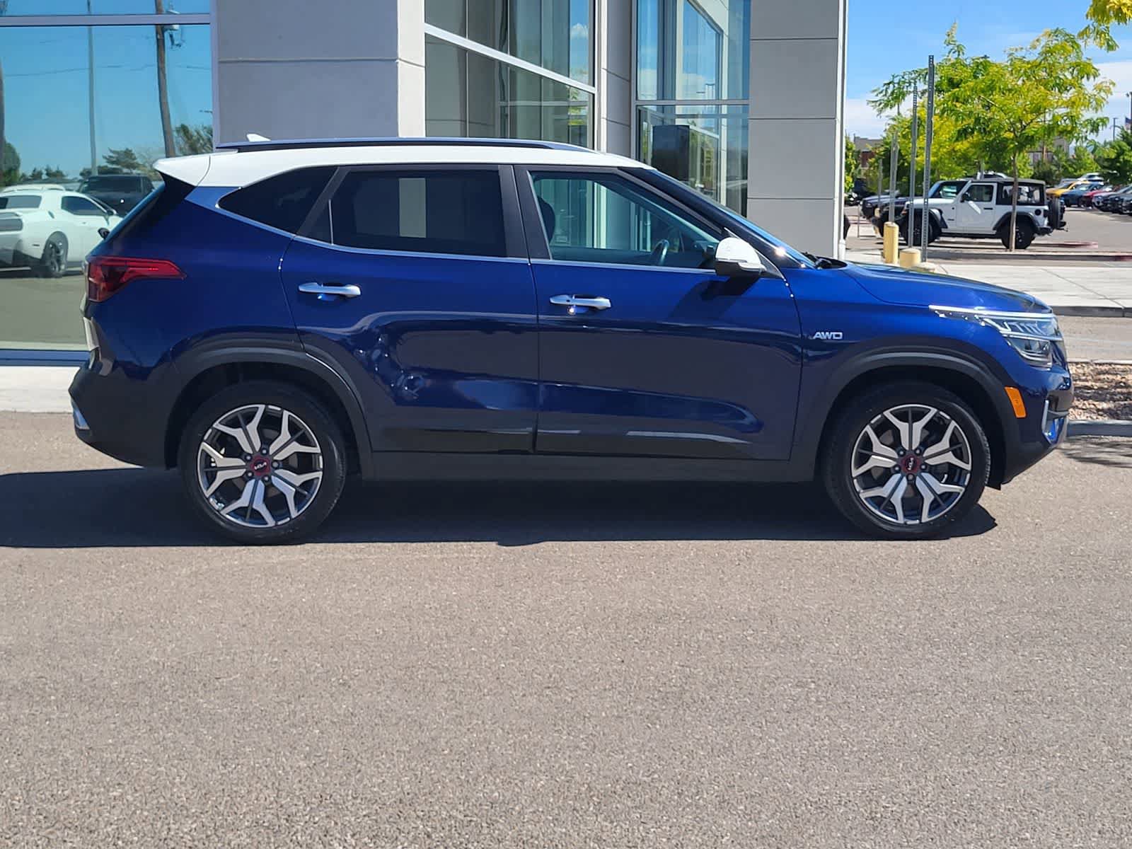 Used 2023 Kia Seltos SX AWD/4WD image 4