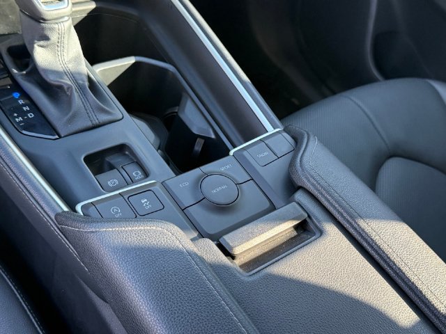 Used 2025 Toyota Grand Highlander FWD image 20