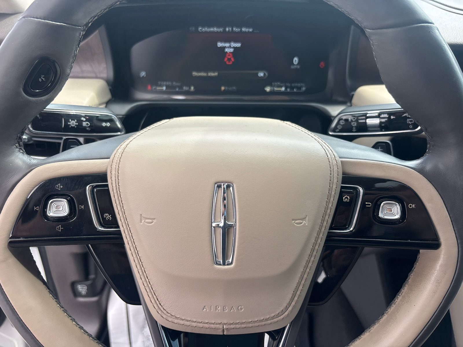 Used 2020 Lincoln Aviator Reserve w/ Equipment Group 202A AWD/4WD image 16