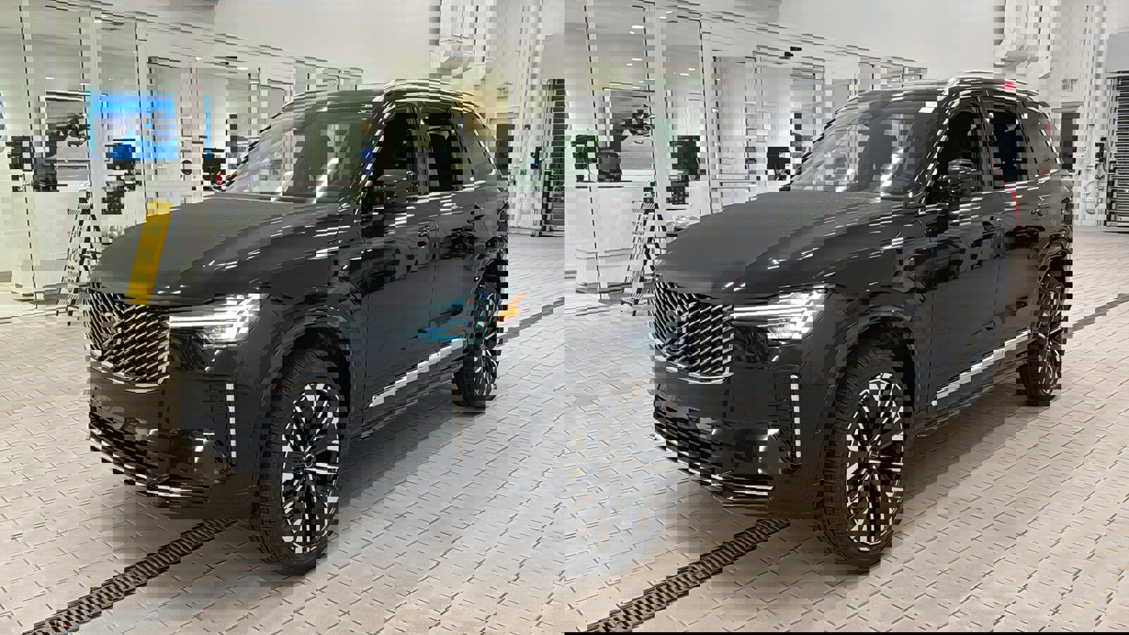 New 2026 Volvo XC90 B6 Plus w/ Protection Package Premier image 9