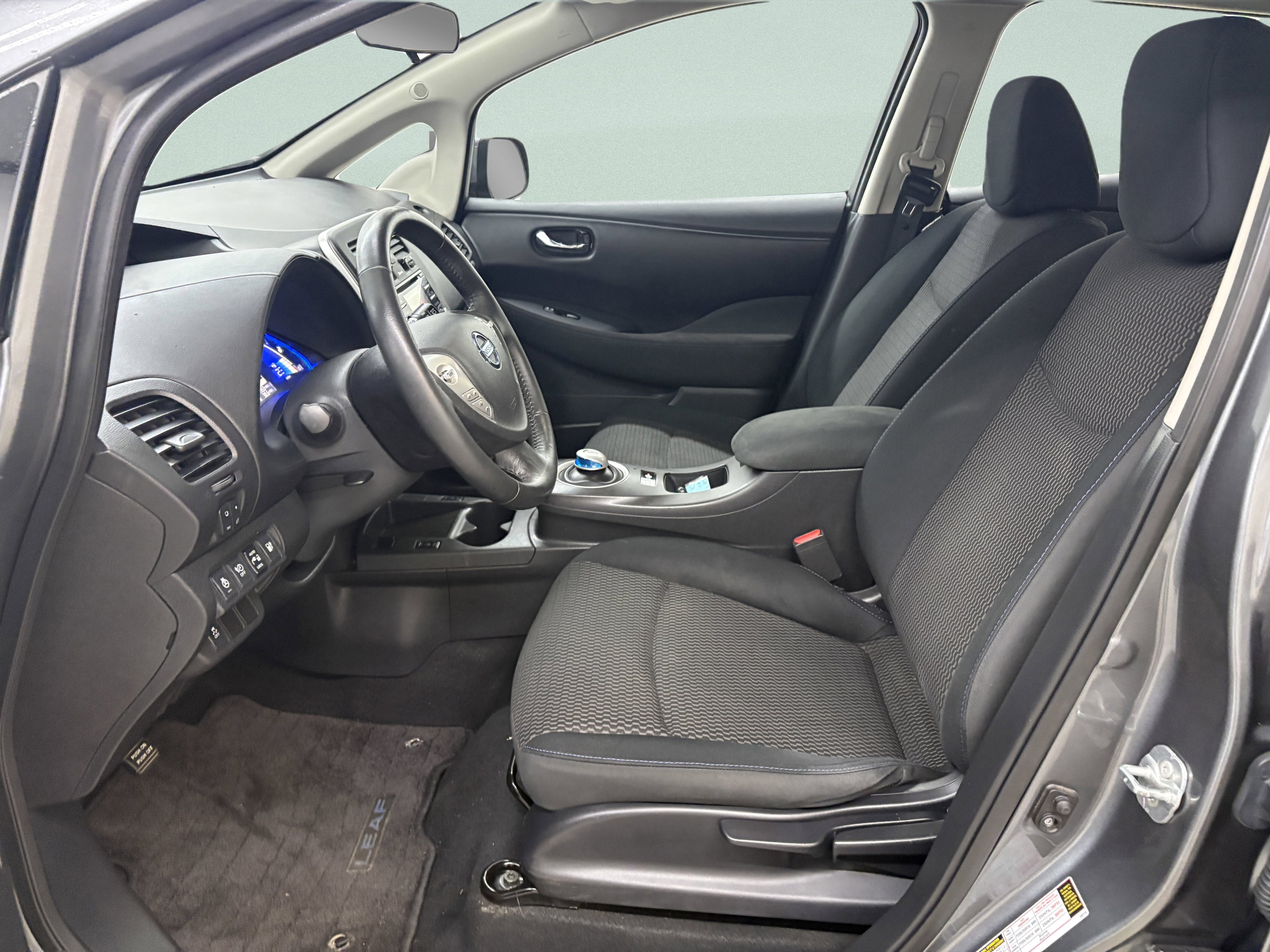 Used 2015 Nissan Leaf S w/ Charge Package image 12