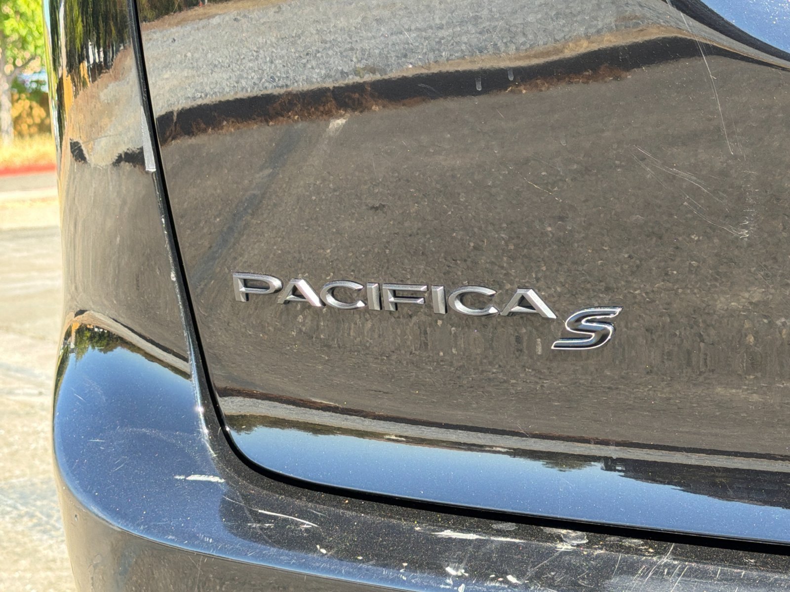 Used 2025 Chrysler Pacifica Limited FWD image 27