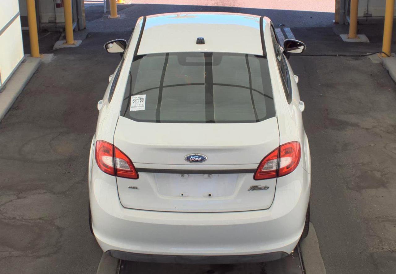 Used 2011 Ford Fiesta SEL image 6