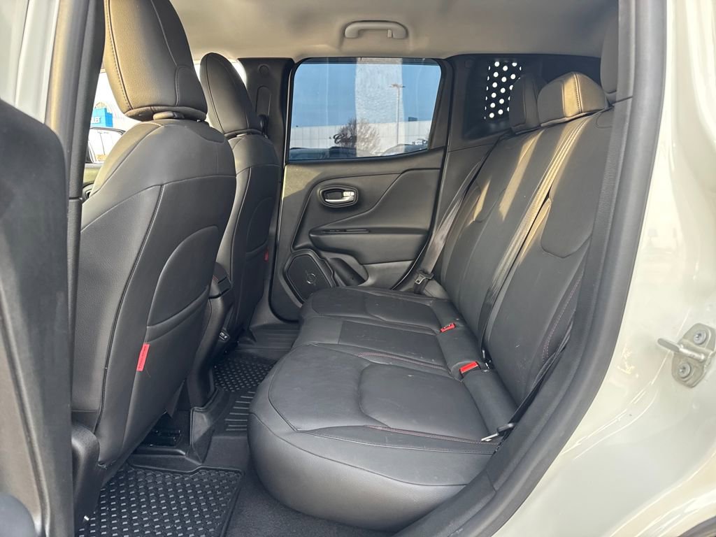 Used 2023 Jeep Renegade Trailhawk w/ Trailhawk Elite Group image 13