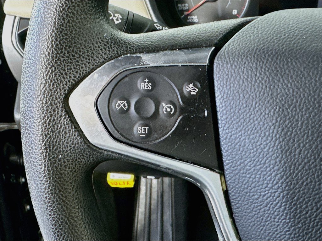 Used 2023 Chevrolet Traverse LS FWD image 24