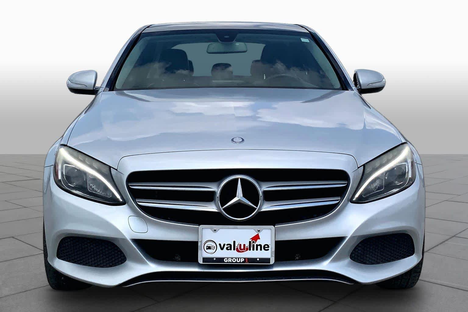 Used 2015 Mercedes-Benz C 300 4MATIC Sedan image 4
