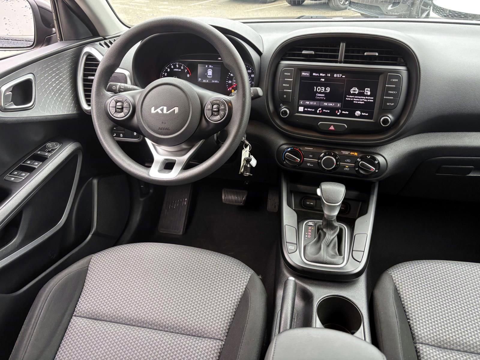 Used 2022 Kia Soul LX w/ Technology Package image 29