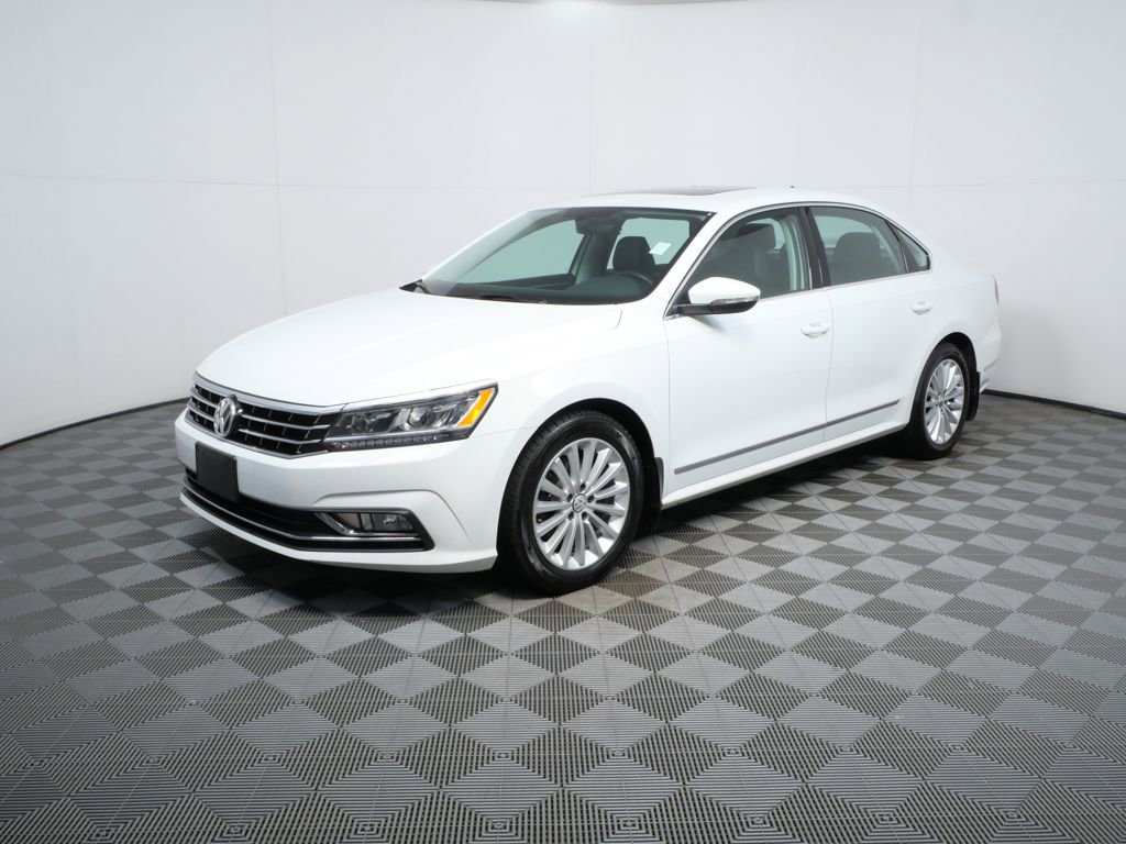 Used 2016 Volkswagen Passat 1.8T SE image 1