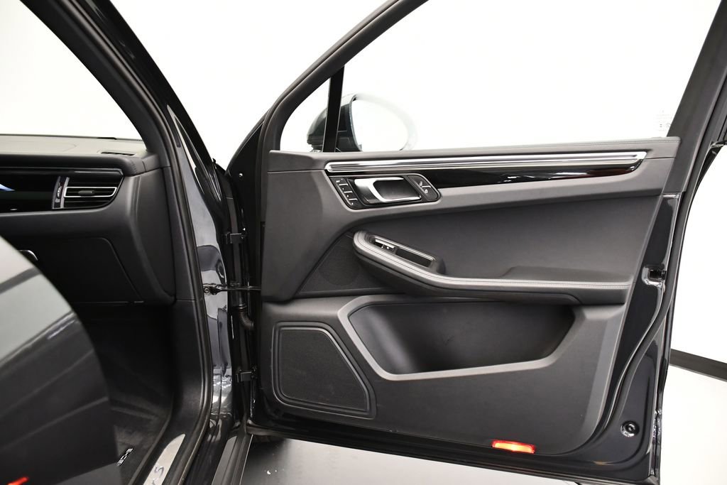 Used 2024 Porsche Macan S image 48