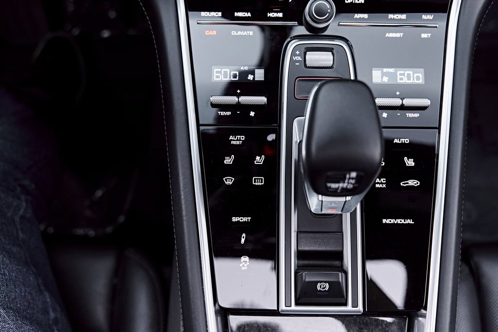 Used 2018 Porsche Panamera 4S AWD/4WD image 62