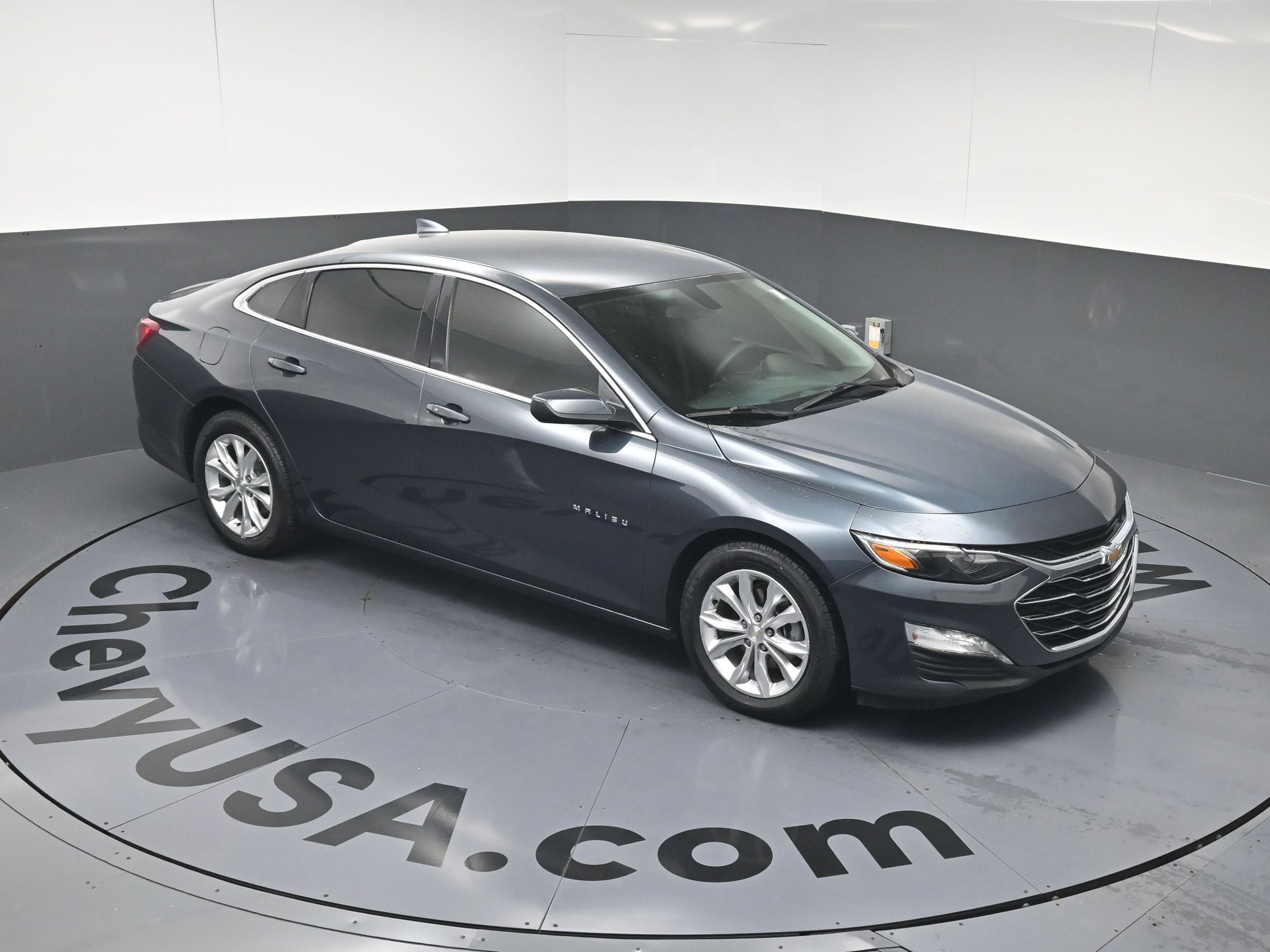 Used 2019 Chevrolet Malibu LT FWD image 32