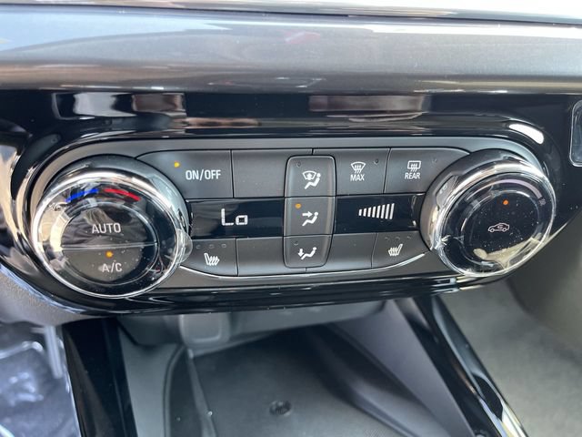 New 2026 Chevrolet Trax ACTIV w/ Sunroof Package FWD image 18