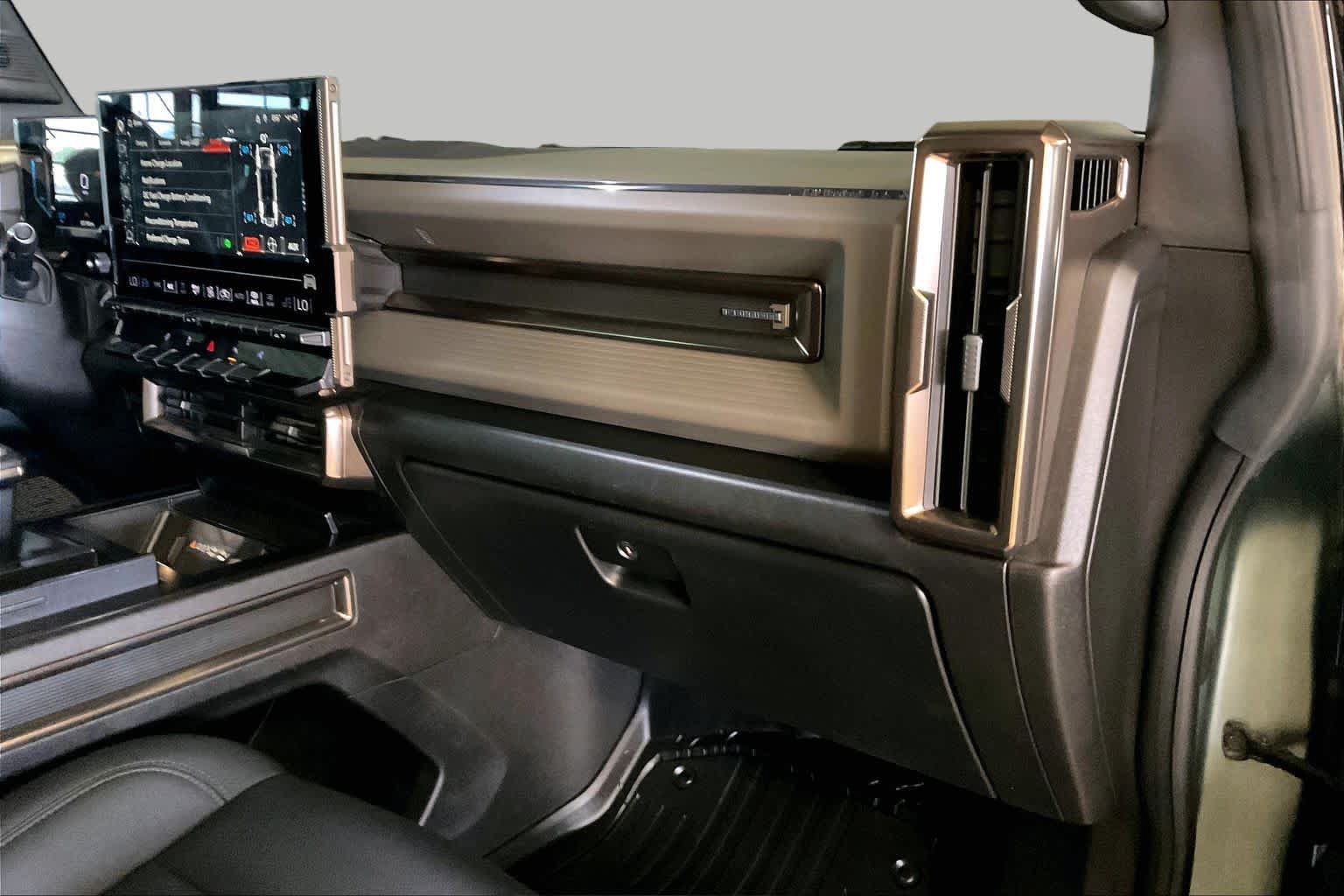 Used 2024 GMC Hummer EV 3X AWD/4WD image 17