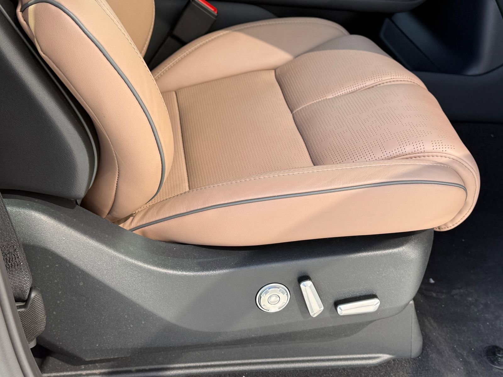 New 2026 Lincoln Navigator Black Label image 12