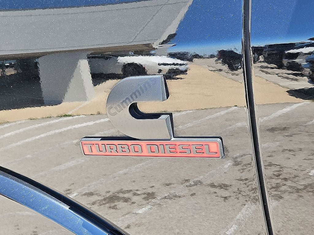 Used 2019 RAM 2500 Laramie w/ Black Appearance Package AWD/4WD image 15