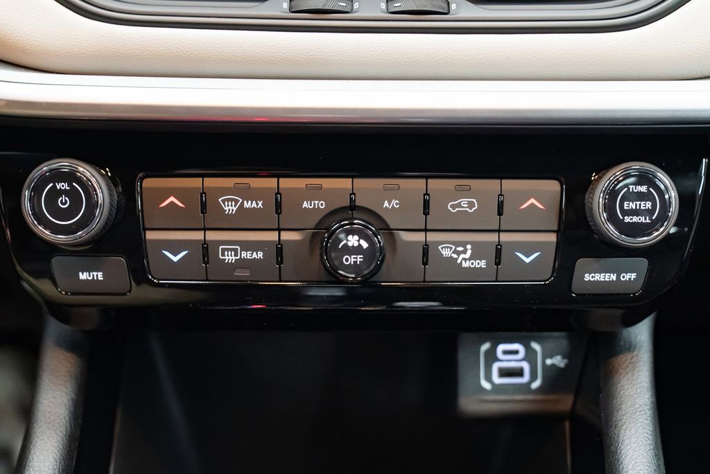 New 2026 Jeep Compass Limited image 19