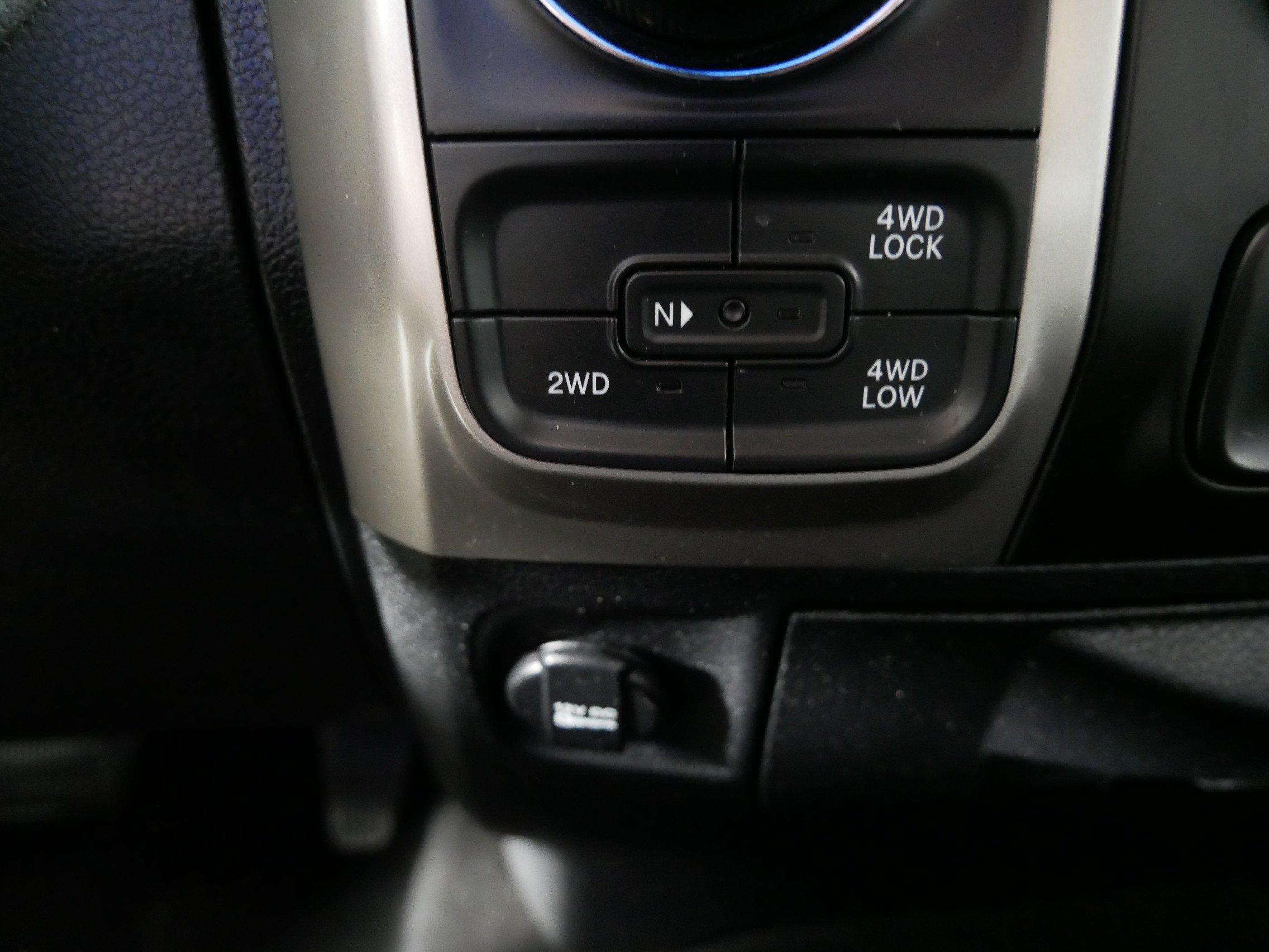 Used 2017 RAM 1500 Classic SLT w/ Luxury Group AWD/4WD image 29