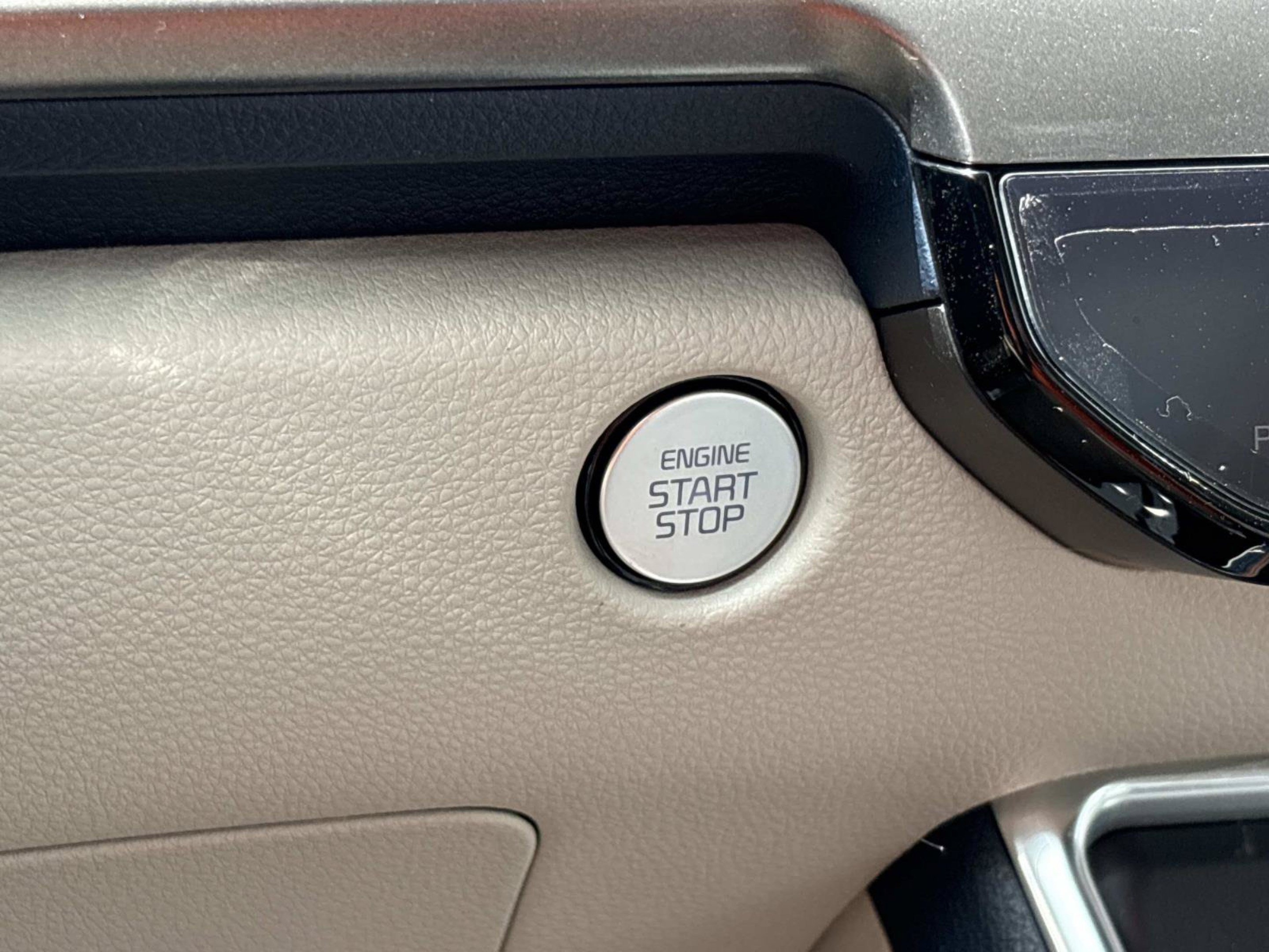 New 2027 Kia Carnival SX w/ Dark Edition Package FWD image 29
