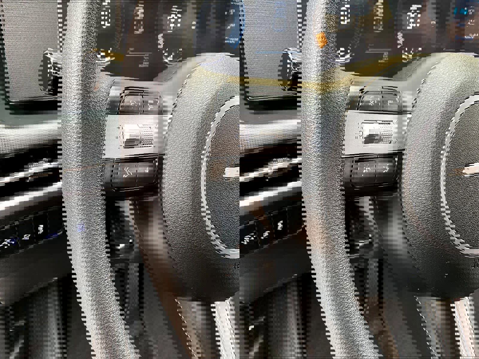 Certified 2025 Hyundai Santa Cruz SEL image 26