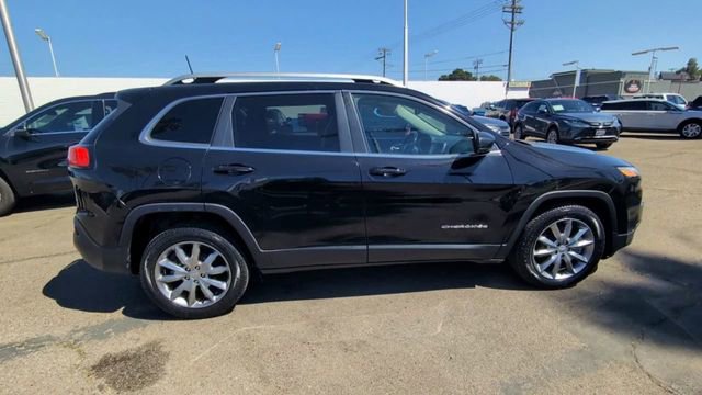 Used 2018 Jeep Cherokee Limited image 9