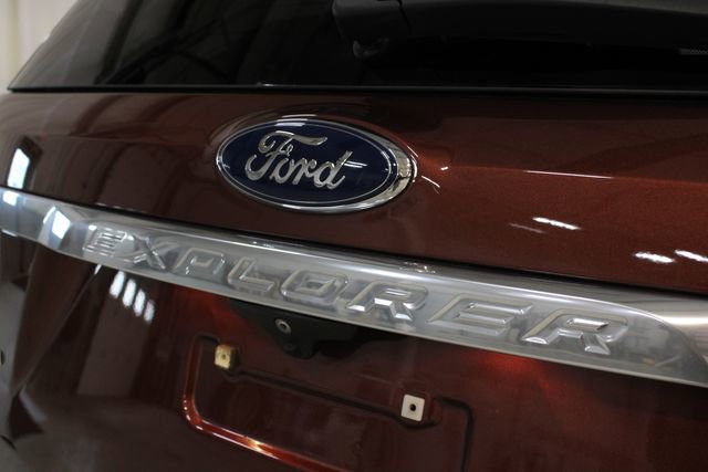 Used 2018 Ford Explorer Platinum AWD/4WD image 32