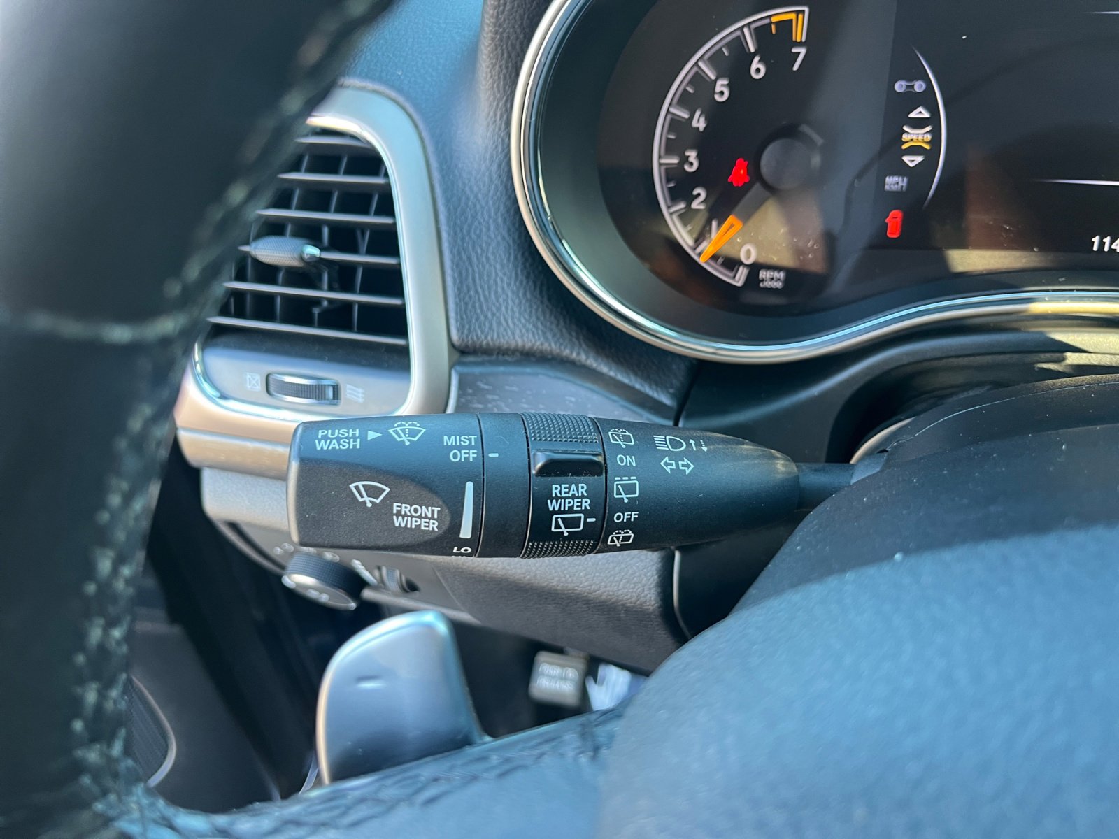 Used 2015 Jeep Grand Cherokee Laredo w/ Quick Order Package 23E image 11