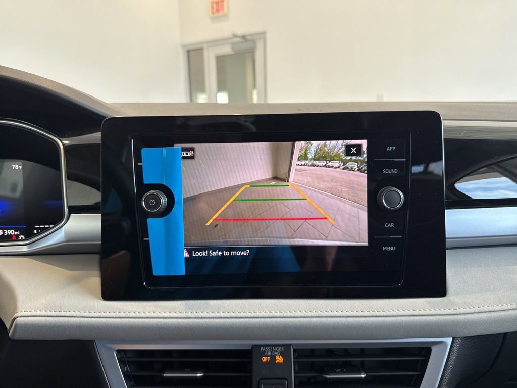 New 2025 Volkswagen Taos SE image 23