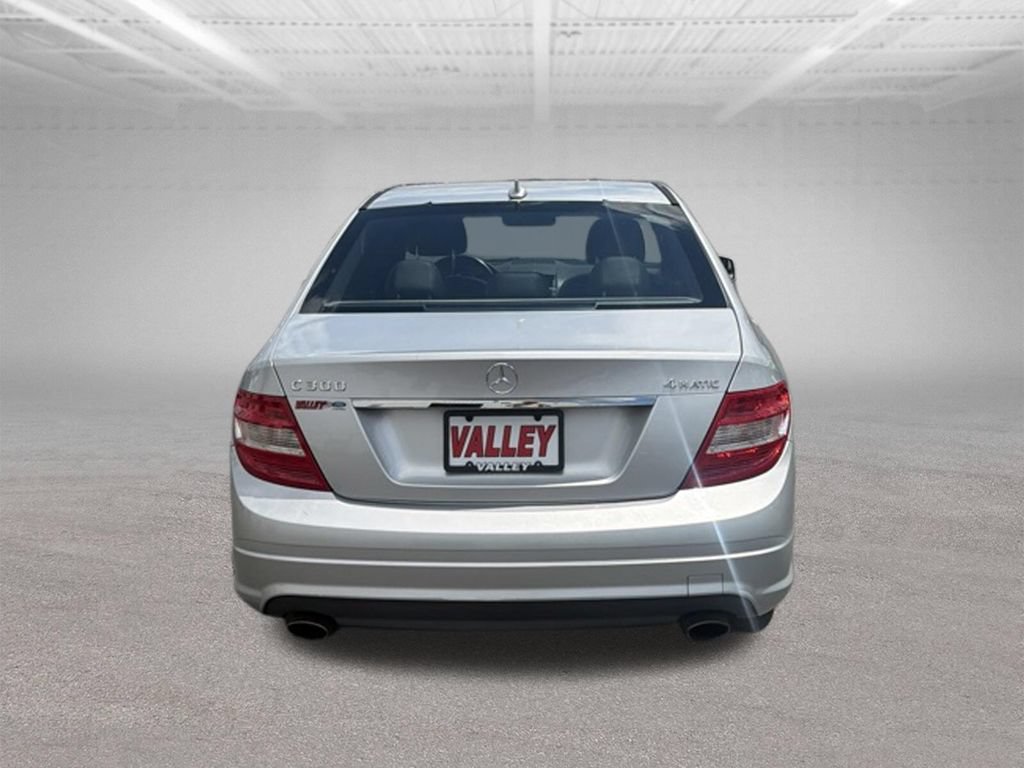 Used 2011 Mercedes-Benz C 300 4MATIC Sedan image 7