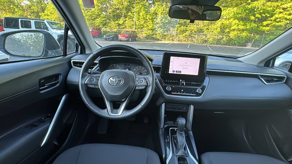 Used 2024 Toyota Corolla Cross LE AWD/4WD image 8