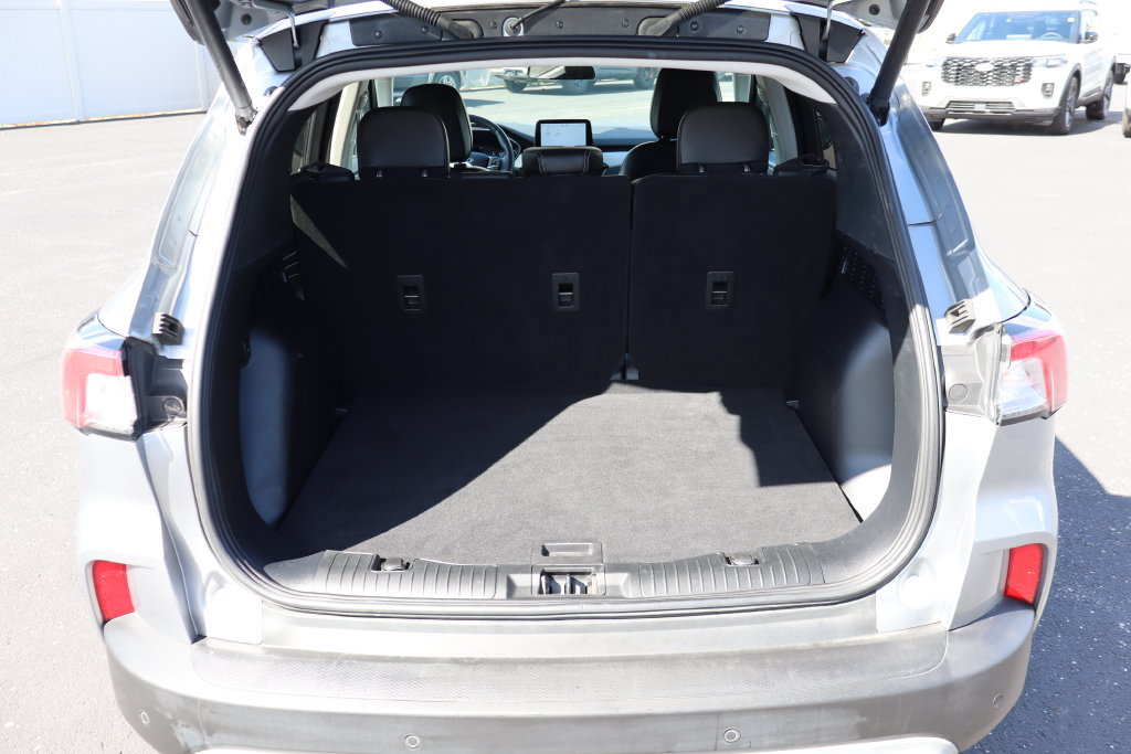 Used 2022 Ford Escape SEL w/ Class II Trailer Tow Package AWD/4WD image 19