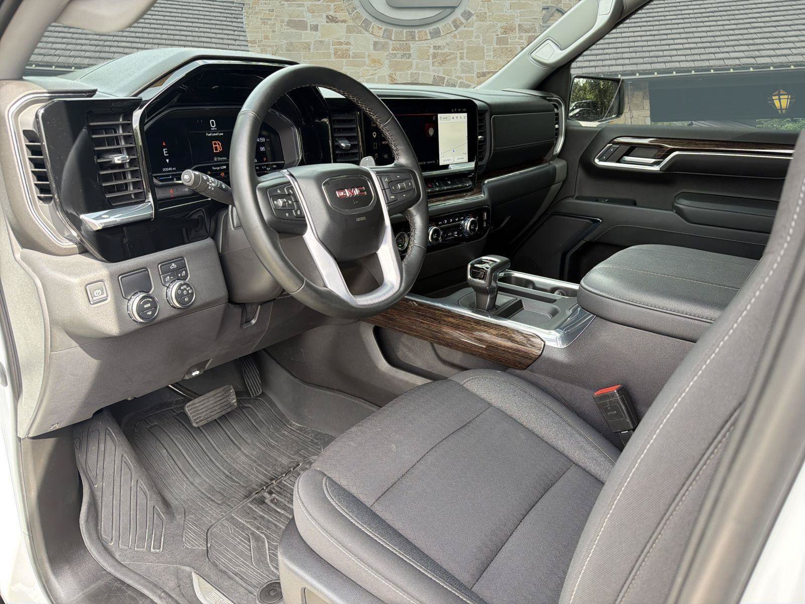 Used 2023 GMC Sierra 1500 Elevation RWD image 10