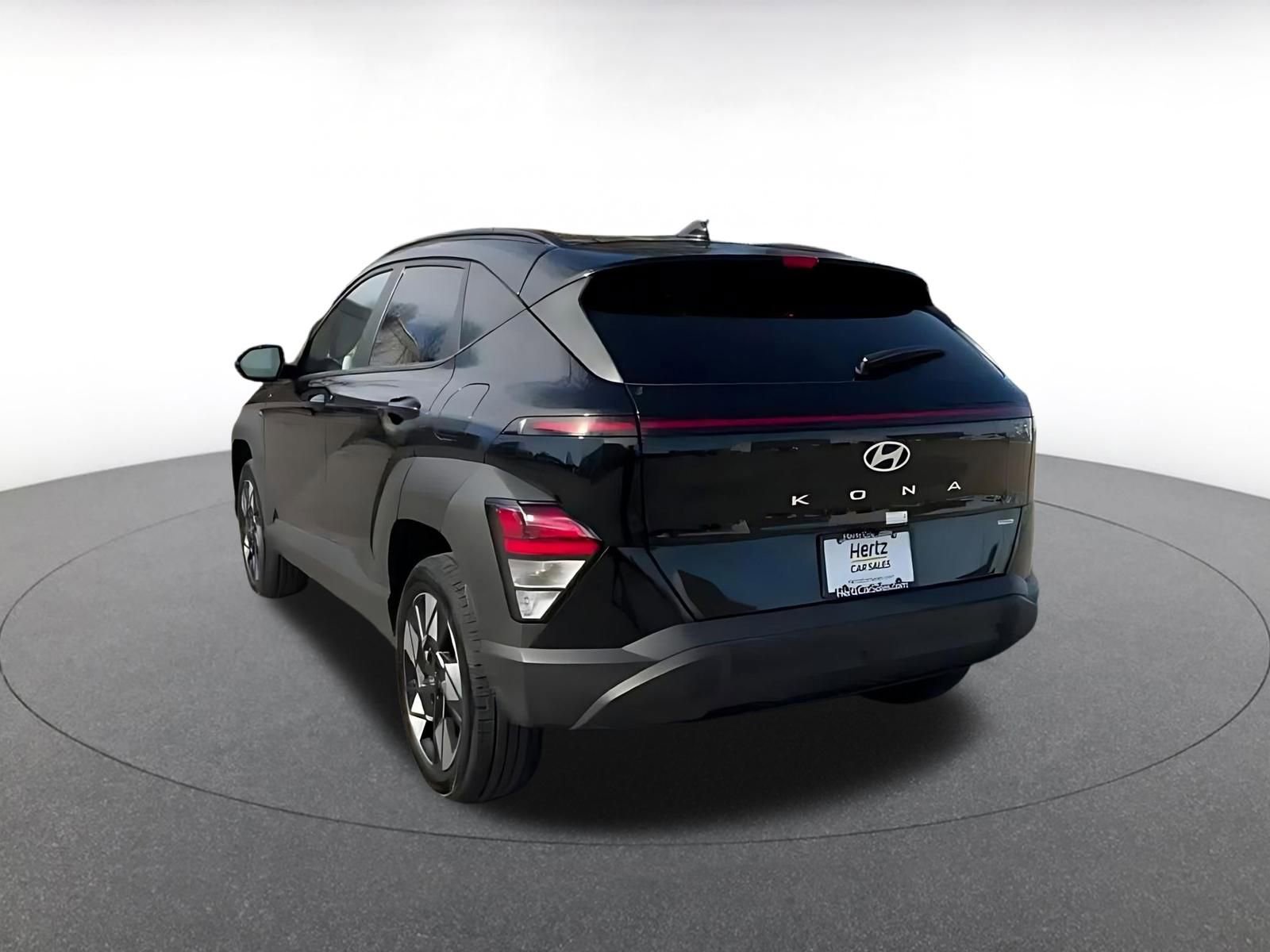 Used 2025 Hyundai Kona SEL image 11