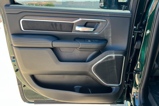 New 2026 RAM 1500 Laramie AWD/4WD image 18