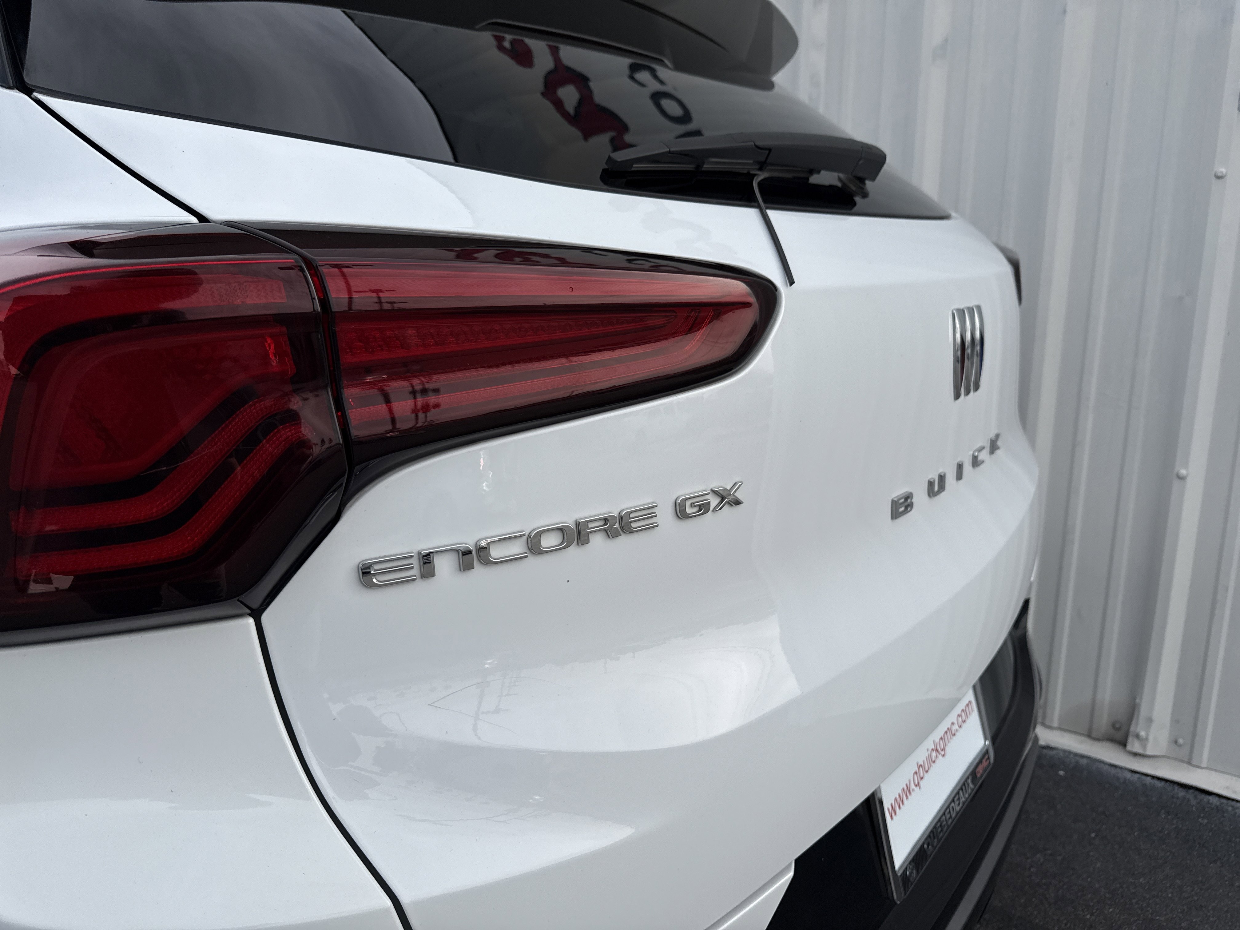 Used 2024 Buick Encore GX Sport Touring image 11