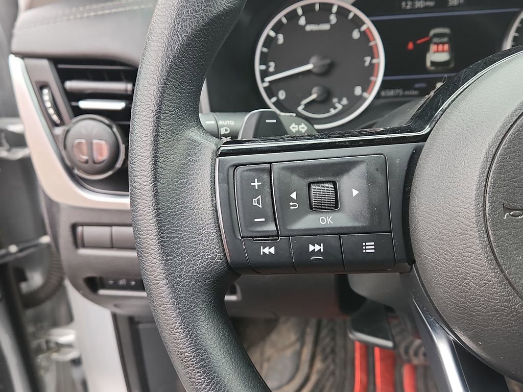 Used 2023 Nissan Rogue SV image 20