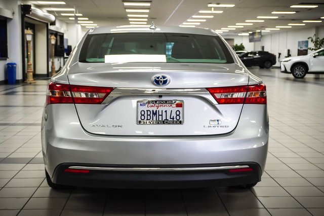 Used 2018 Toyota Avalon Limited image 8