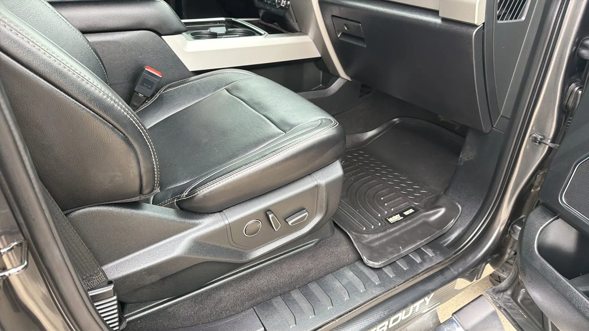 Used 2019 Ford F250 Lariat w/ Chrome Package image 83