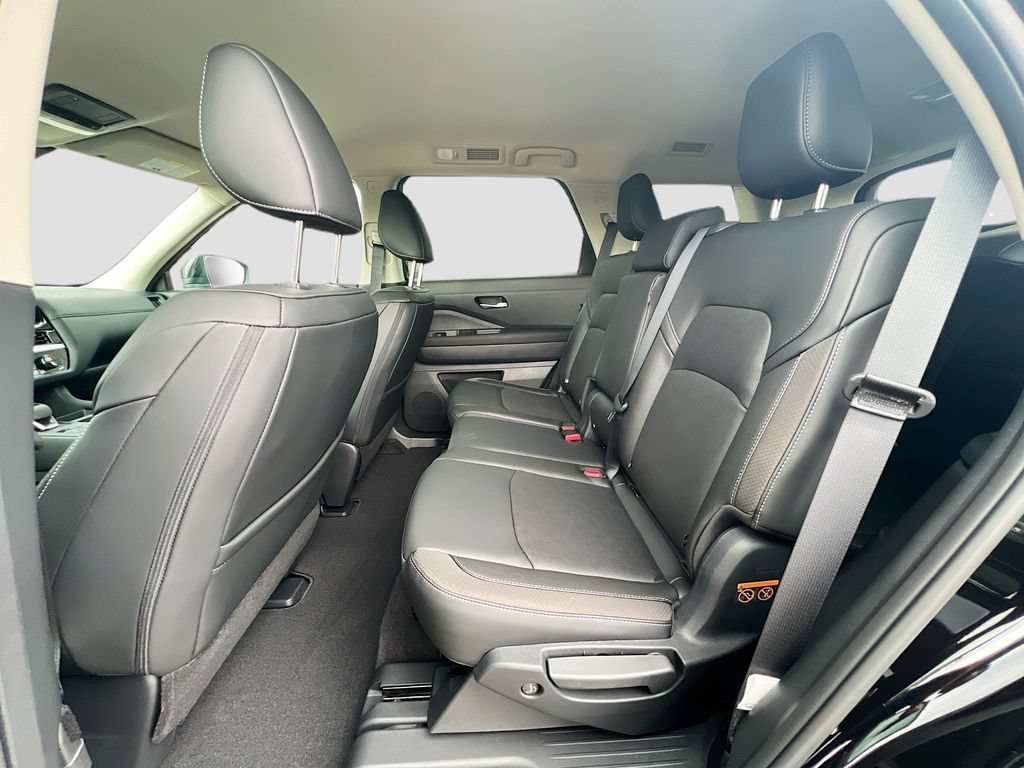 New 2026 Nissan Pathfinder SL FWD image 31